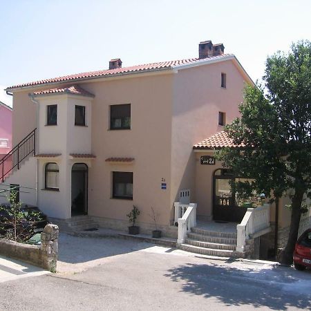 דירות יאדראנובו Apartman Valentic מראה חיצוני תמונה