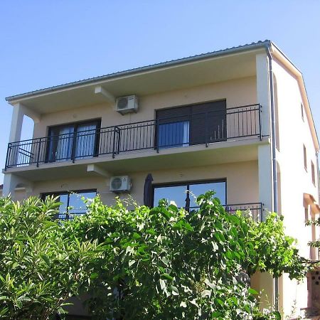 דירות יאדראנובו Apartman Valentic מראה חיצוני תמונה