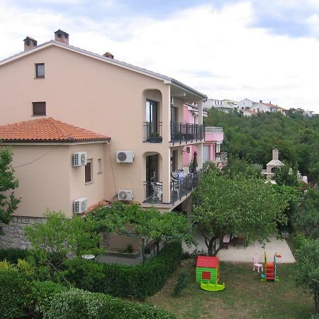 דירות יאדראנובו Apartman Valentic מראה חיצוני תמונה