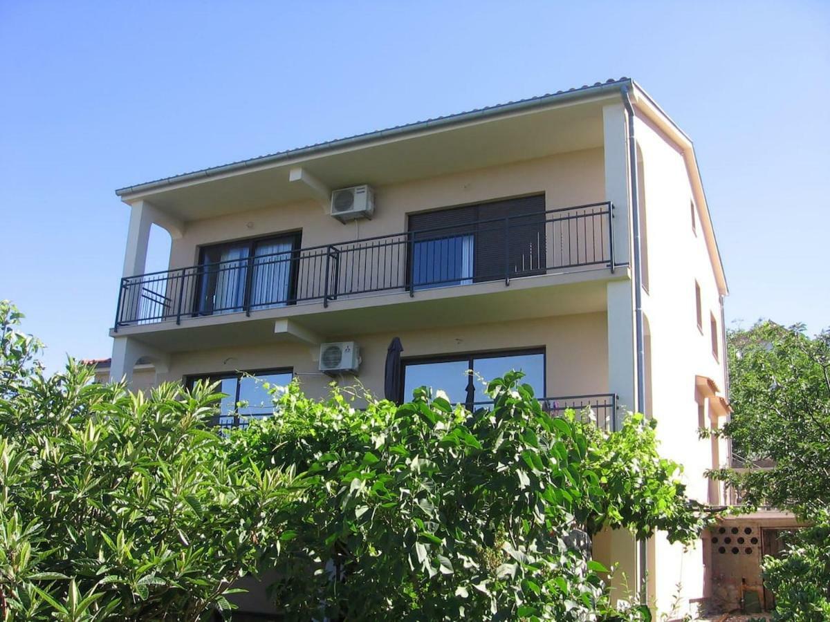 דירות יאדראנובו Apartman Valentic מראה חיצוני תמונה
